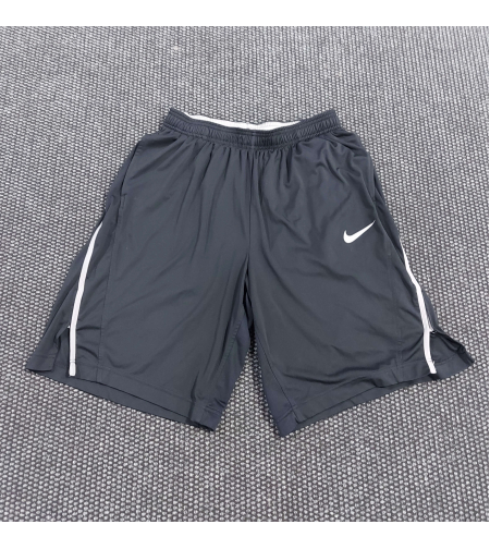 Nike шорти L размер