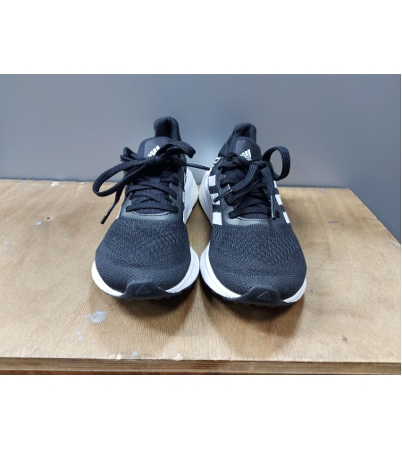 Adidas 37 1/3 дамски маратонки