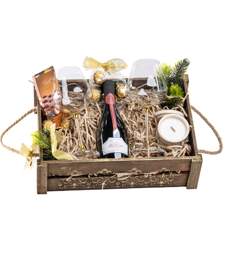 Празнична кошница „Златна хармония“ –  елегантност в детайла
