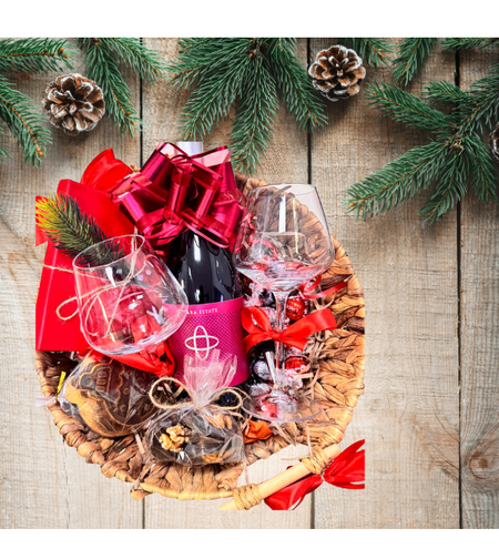 ✨ Коледна кошница “Червена хармония” ✨