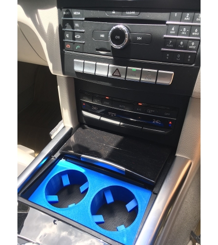 Поставка за чаши Mercedes E-class W212