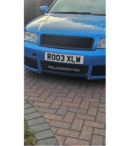 Quattro Емблема за решетка