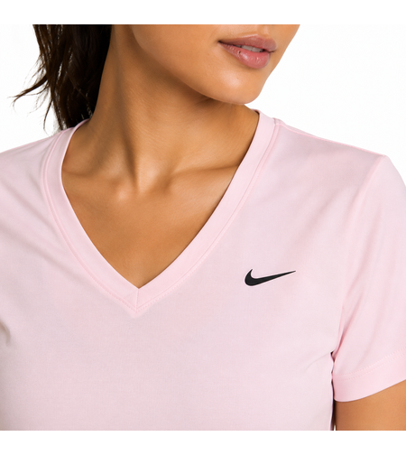 Nike Dri-FIT Legend T-Shirt • L
