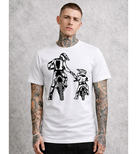 Дизайнерска тениска с креативен стил