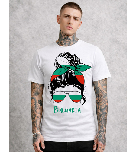 Тениска с изчистена модерна визия