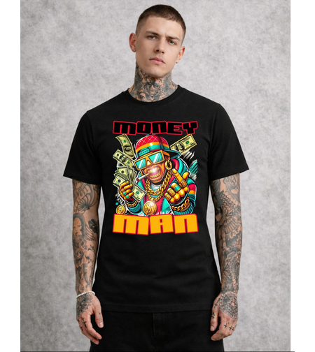 Тениска с ясно изразен дизайнерски стил