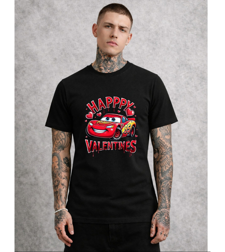 Тениска с визуално чист дизайн