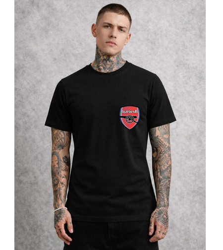 Тениска с оригинално дизайнерско излъчване