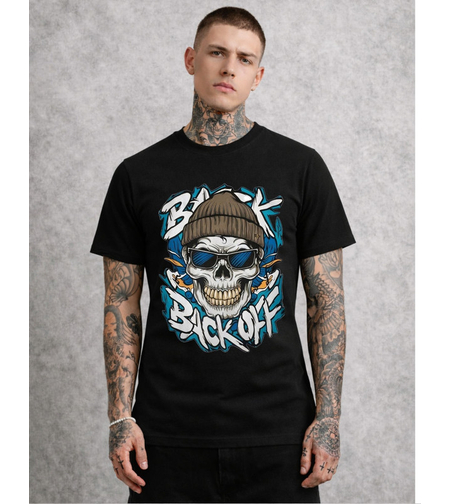 Тениска с подчертана дизайнерска идентичност