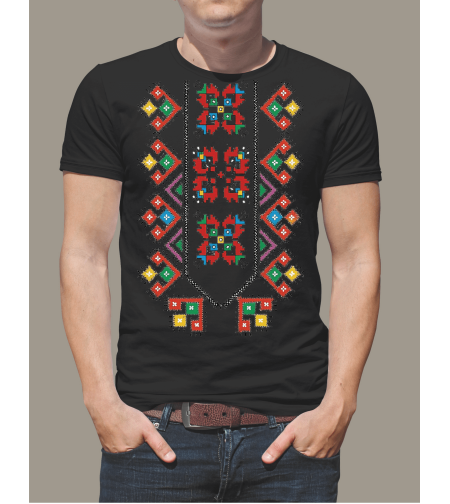 Черна тениска с българска шевица, изглед отпред.