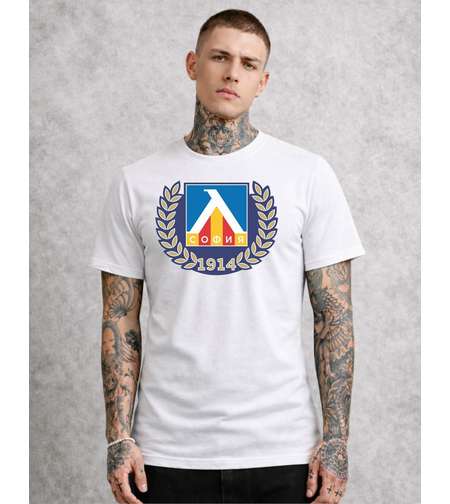 Тениска с силно дизайнерско излъчване