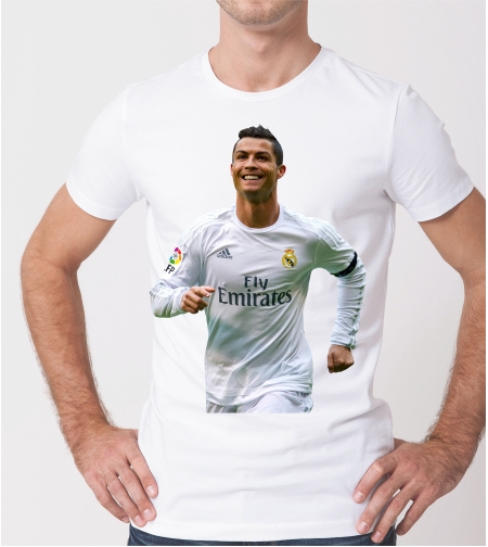 Бяла тениска Роналдо, изображение отпред, черен надпис „7“ отзад.