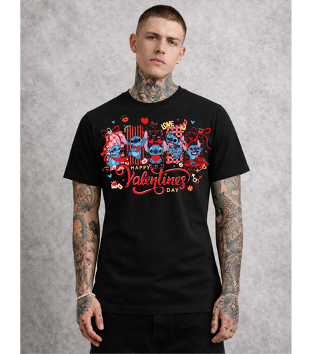 Тениска с креативна визуална идентичност