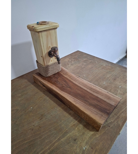 Дървен диспенсър за ракия с чешмичка – 2