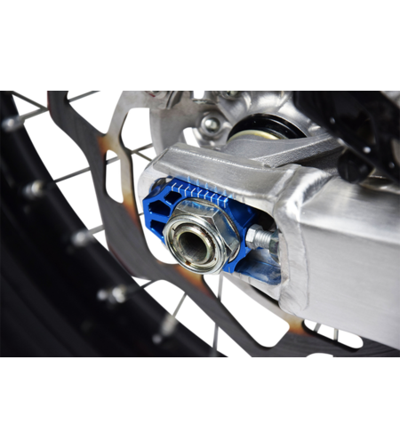 Блок втулка за задна ос SCAR на KAWASAKI/SUZUKI BLUE