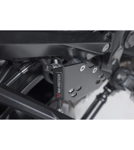 Протектор за спирачна помпа SW-MOTECH BRAKE CYLINDER GUARD SUPER ADVENTURE 1290 R ABS