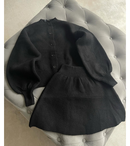 Winter Muse black – плетен комплект жилетка и пола