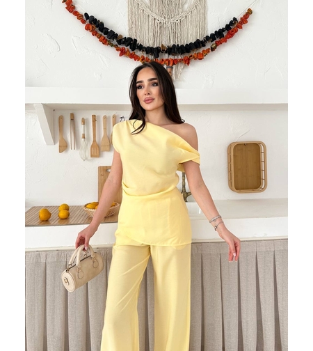 Relax Chic Set Yellow – Панталон с ластик и издължен топ с паднало рамо