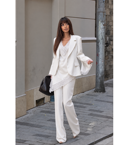 “ Ivory Elegance”  – костюм 3 части
