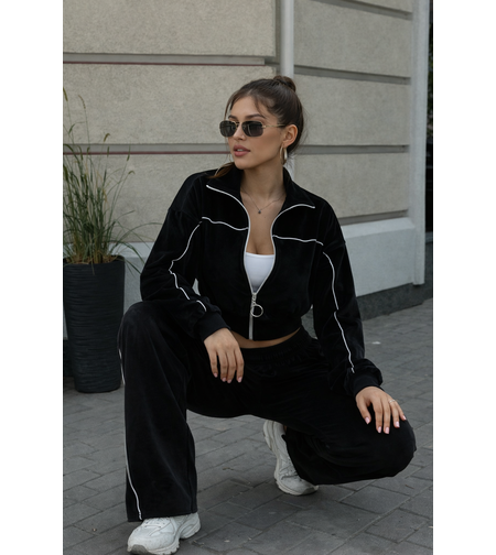 Velour Touch Set Black – спортен екип от мек велур