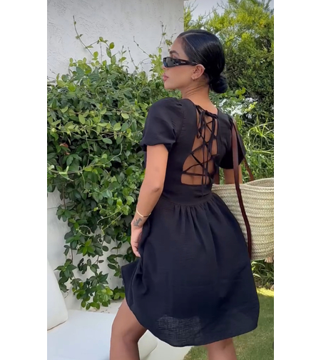 Ленена черна рокля с гол гръб с връзки