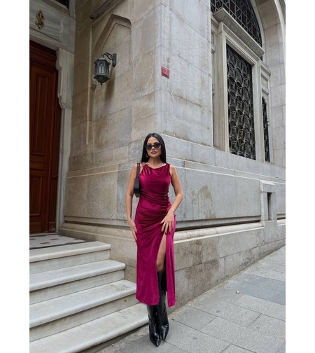 Дълга елегантна рокля с цепка от кадифе във виолетово