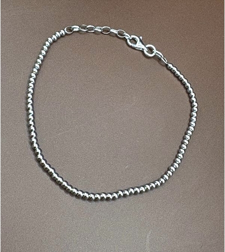 Сребърна гривна на топчета равна