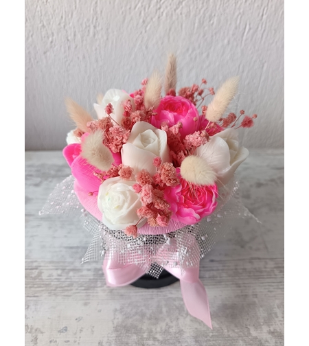 Букет от соеви свещи