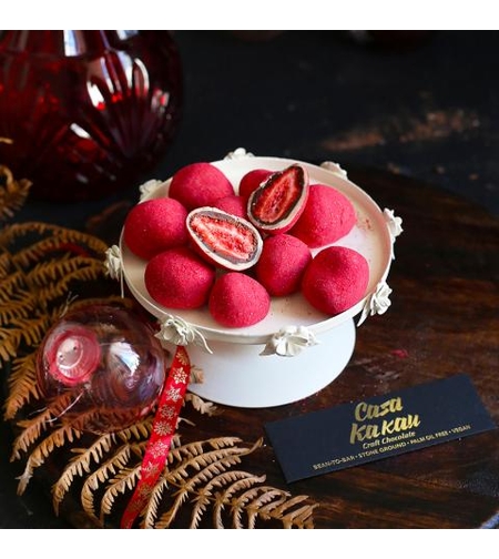 ЯГОДА В ДВОЕН ШОКОЛАД