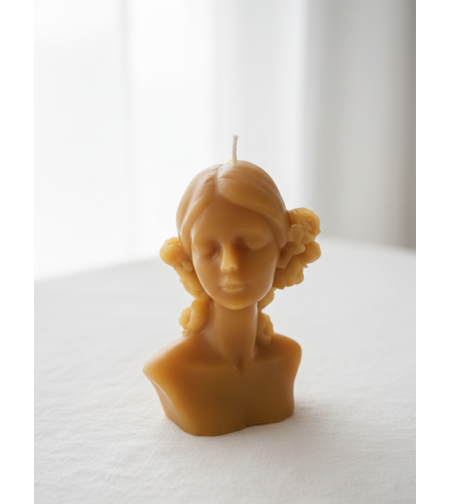 Ръчно изработена свещ от пчелен восък 