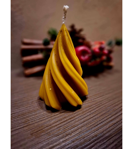 Ароматна свещ от 100% пчелен восък „Златна Елха“ – Флоримед