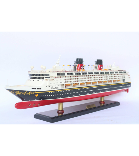 Модел на кораб - Disney magic