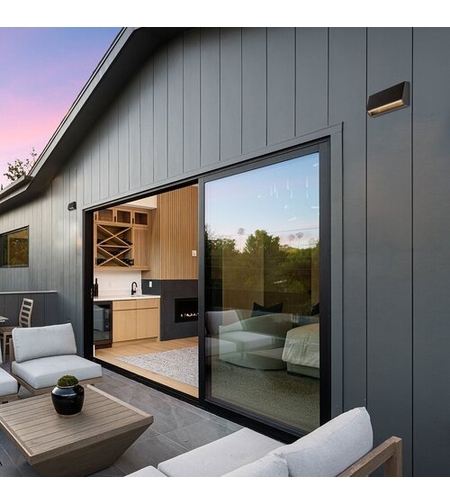 Компактен черен LED аплик Ibar 3W – модерно фасадно осветление с топла светлина