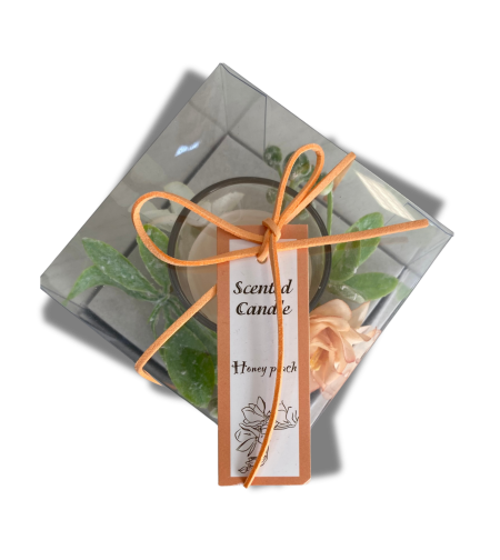 Ароматна свещ „Honey Peach“ в подаръчна кутия
