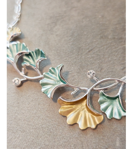 Дамски  колиета