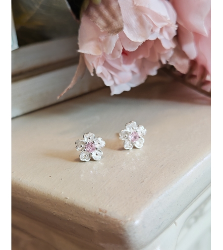 Дамски обици