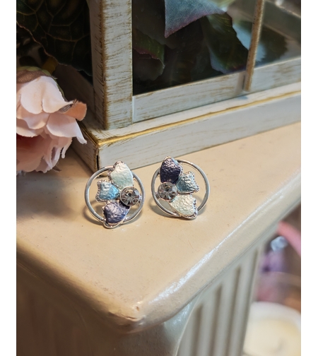 Дамски обици