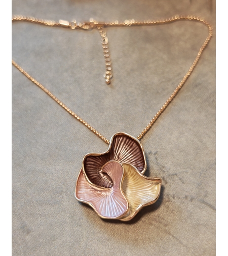 Колие с медальон