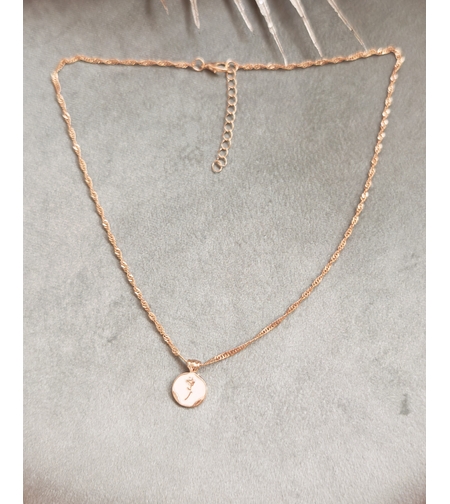 Дамски колиета с малък медальон