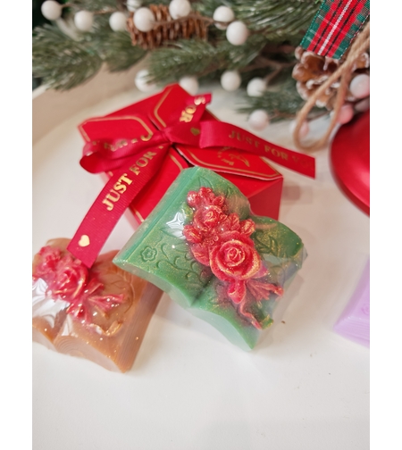 Книга с роза