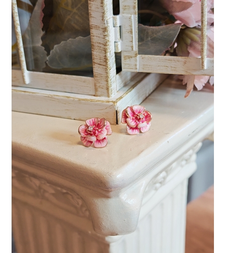 Дамски обици