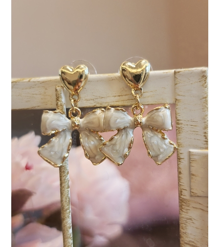 Дамски обици