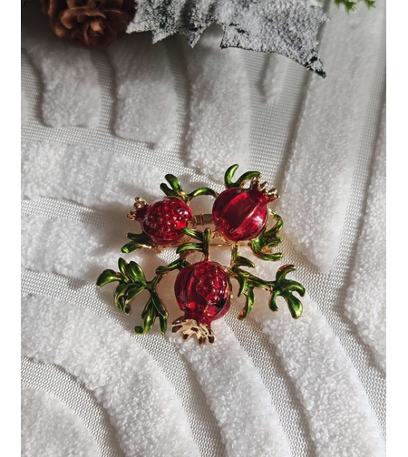 Брошка клонка нар