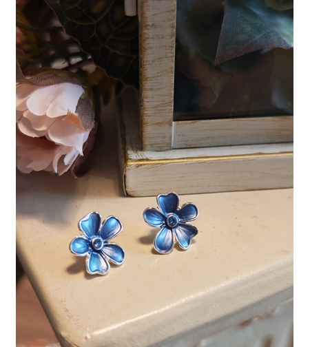 Дамски обици