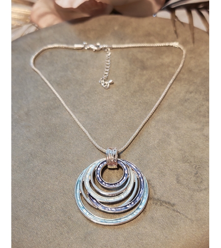 Колие с медальон