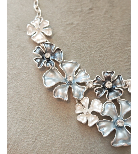 Дамско колие