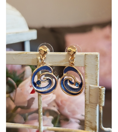 Дамски обици