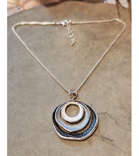 Колие с медальон