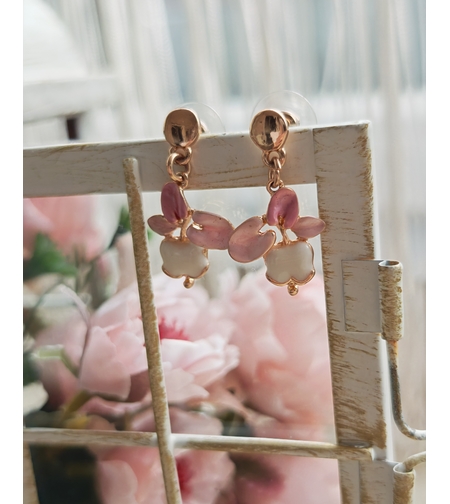 Дамска обици