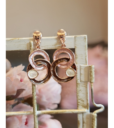 Дамски обици